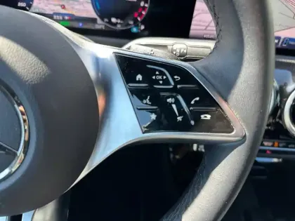 Photo 12 Mercedes Classe A 250 e Hybrid EQ Progressive Li