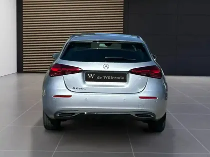 Photo 18 Mercedes Classe A 250 e Hybrid EQ Progressive Li