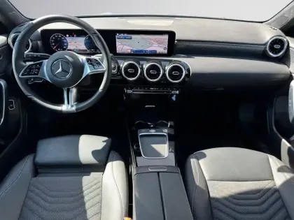 Photo 20 Mercedes Classe A 250 e Hybrid EQ Progressive Li