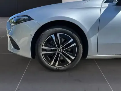 Photo 16 Mercedes Classe A 250 e Hybrid EQ Progressive Li