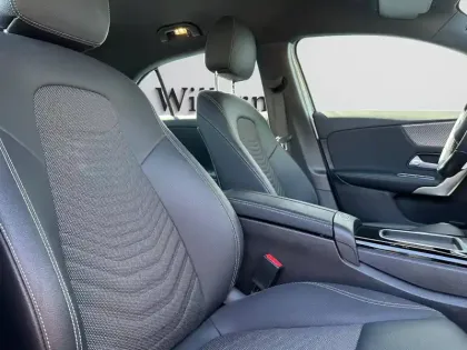 Photo 5 Mercedes Classe A 250 e Hybrid EQ Progressive Li