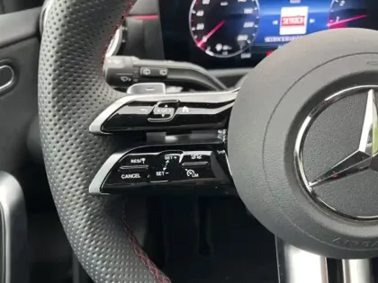 Photo 9 Mercedes Classe A 200 AMG Line