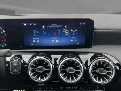 Photo 7 Mercedes Classe A 200 AMG Line