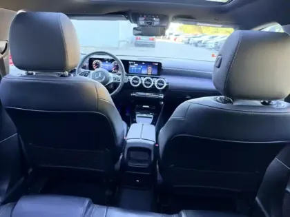 Photo 12 Mercedes Classe A Gén. IV (W177) Ph2 Progressive Line 5