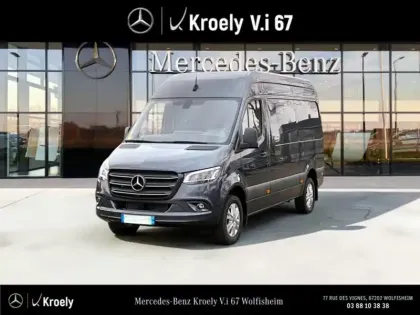 Photo 21 Mercedes Sprinter 319 CDI fourgon 12m3 37 V6 3.0
