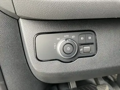 Photo 17 Mercedes Sprinter 319 CDI fourgon 12m3 37 V6 3.0