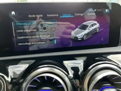 Photo 22 Mercedes Classe A 200 d AMG Line