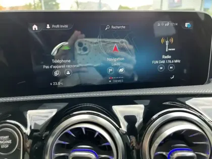 Photo 17 Mercedes Classe A 200 d AMG Line