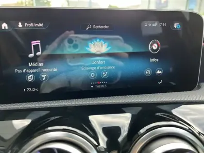 Photo 12 Mercedes Classe A 200 d AMG Line