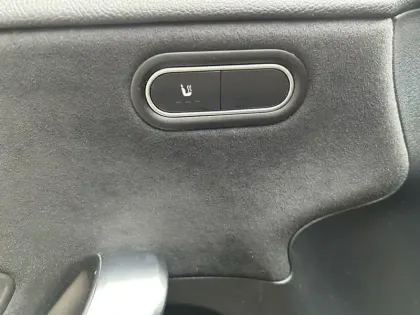 Photo 14 Mercedes Classe A 200 d AMG Line