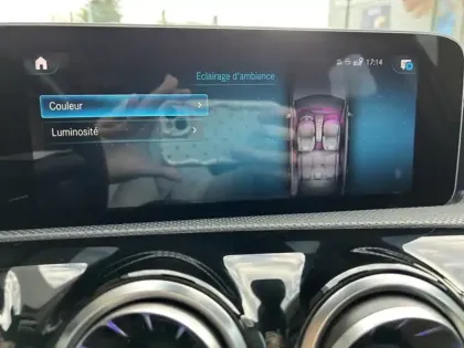 Photo 11 Mercedes Classe A 200 d AMG Line