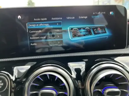 Photo 19 Mercedes Classe A 200 d AMG Line