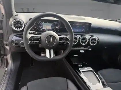 Photo 10 Mercedes Classe A 250 e Hybrid EQ Star Edition