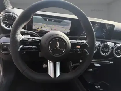 Photo 11 Mercedes Classe A 250 e Hybrid EQ Star Edition