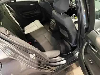 Photo 15 BMW Serie 1 118d 150 UrbanChic