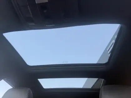 Photo 12 Mercedes Classe B B 200 d Starlight Edition