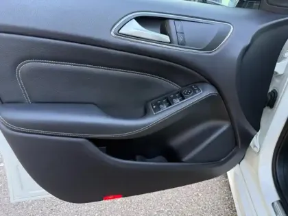 Photo 21 Mercedes Classe B Gén. II (W246) Ph2 Starlight Edition 5