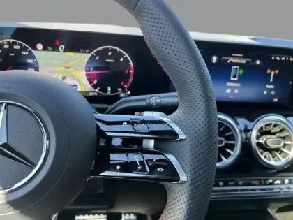 Photo 12 Mercedes GLA 200 d AMG Line