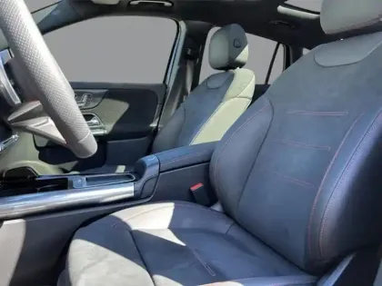 Photo 15 Mercedes GLA 200 d AMG Line