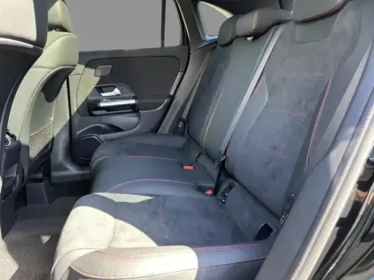 Photo 16 Mercedes GLA 200 d AMG Line