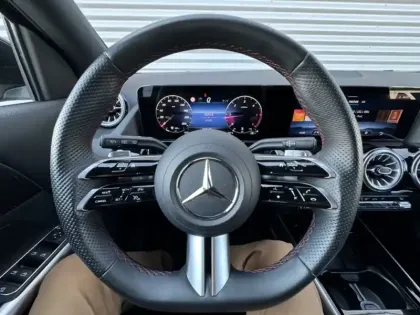 Photo 24 Mercedes GLA 200 d AMG Line