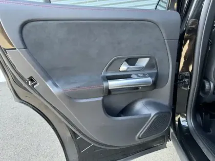 Photo 19 Mercedes GLA 200 d AMG Line