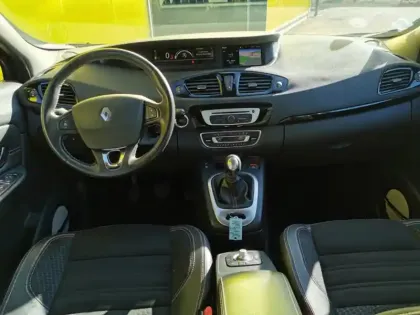 Photo 13 Renault Scenic Grand Bose 1.2 TCE 130 7 Place