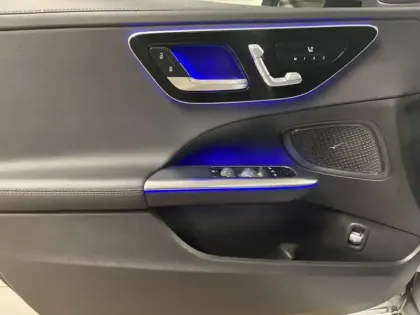 Photo 16 Mercedes Classe C 200 d AMG Line