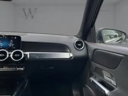 Photo 10 Mercedes GLB 200 AMG Line