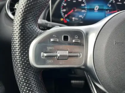 Photo 9 Mercedes GLB 200 AMG Line