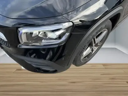 Photo 18 Mercedes GLB 200 AMG Line