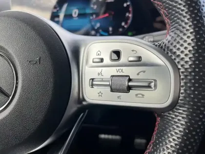 Photo 11 Mercedes GLB 200 AMG Line