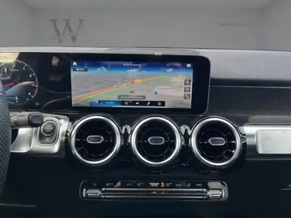 Photo 8 Mercedes GLB 200 AMG Line