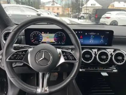 Photo 14 Mercedes Classe A Gén. IV (W177) Ph2 Progressive Line 5