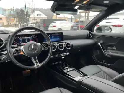 Photo 12 Mercedes Classe A Gén. IV (W177) Ph2 Progressive Line 5