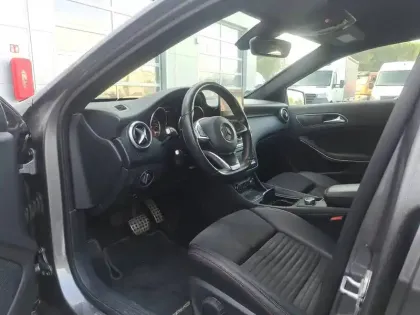 Photo 19 Mercedes Classe A A 200 d Intuition