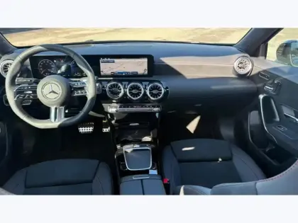 Photo 10 Mercedes Classe A 250 e Hybrid EQ AMG Line