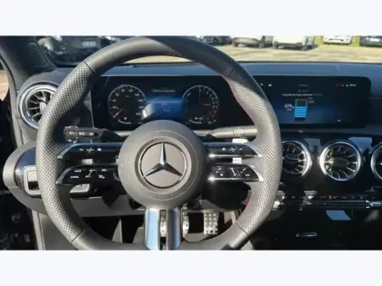 Photo 14 Mercedes Classe A 250 e Hybrid EQ AMG Line