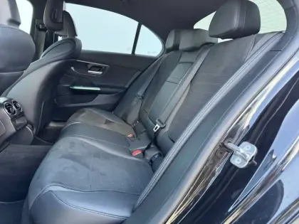 Photo 12 Mercedes Classe C  300 e Hybrid EQ Berli