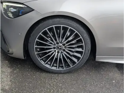 Photo 8 Mercedes Classe C Gén. V (S206) Ph1 AMG Line 5