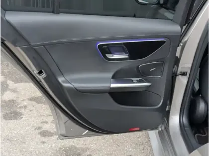 Photo 11 Mercedes Classe C Gén. V (S206) Ph1 AMG Line 5