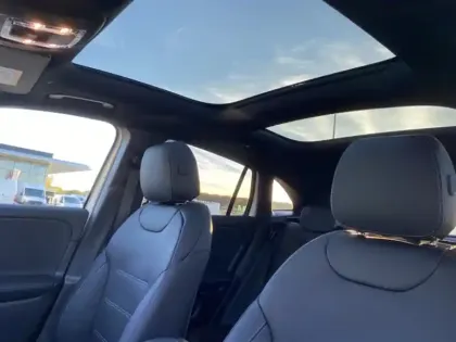 Photo 16 Mercedes GLA 250 e Hybrid EQ AMG Line