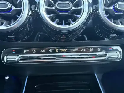 Photo 8 Mercedes GLA 250 e Hybrid EQ AMG Line