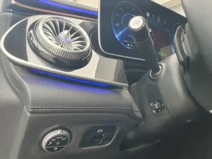 Photo 40 Mercedes EQE  500 4MATIC SUV AMG Line