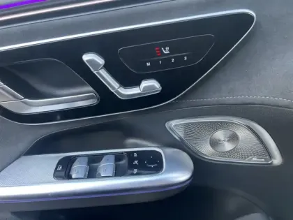 Photo 12 Mercedes Classe E EQE 300 AMG Line