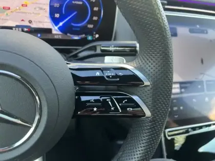 Photo 13 Mercedes Classe E EQE 300 AMG Line