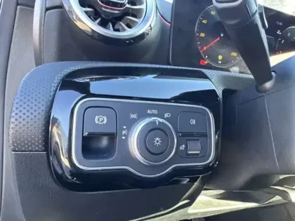 Photo 16 Mercedes Classe A 200 AMG Line