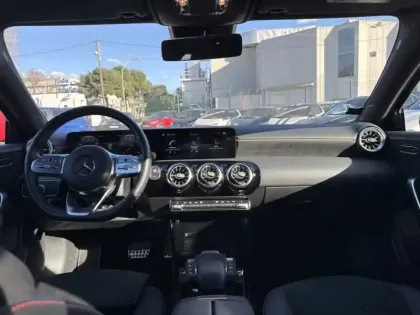 Photo 10 Mercedes Classe A 200 AMG Line