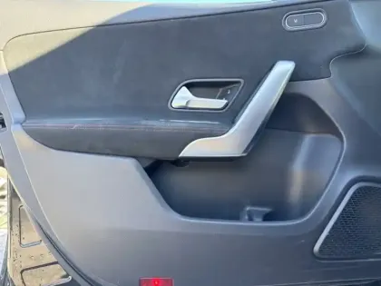 Photo 19 Mercedes Classe A 200 AMG Line