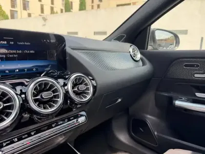 Photo 5 Mercedes GLA 200 d AMG Line